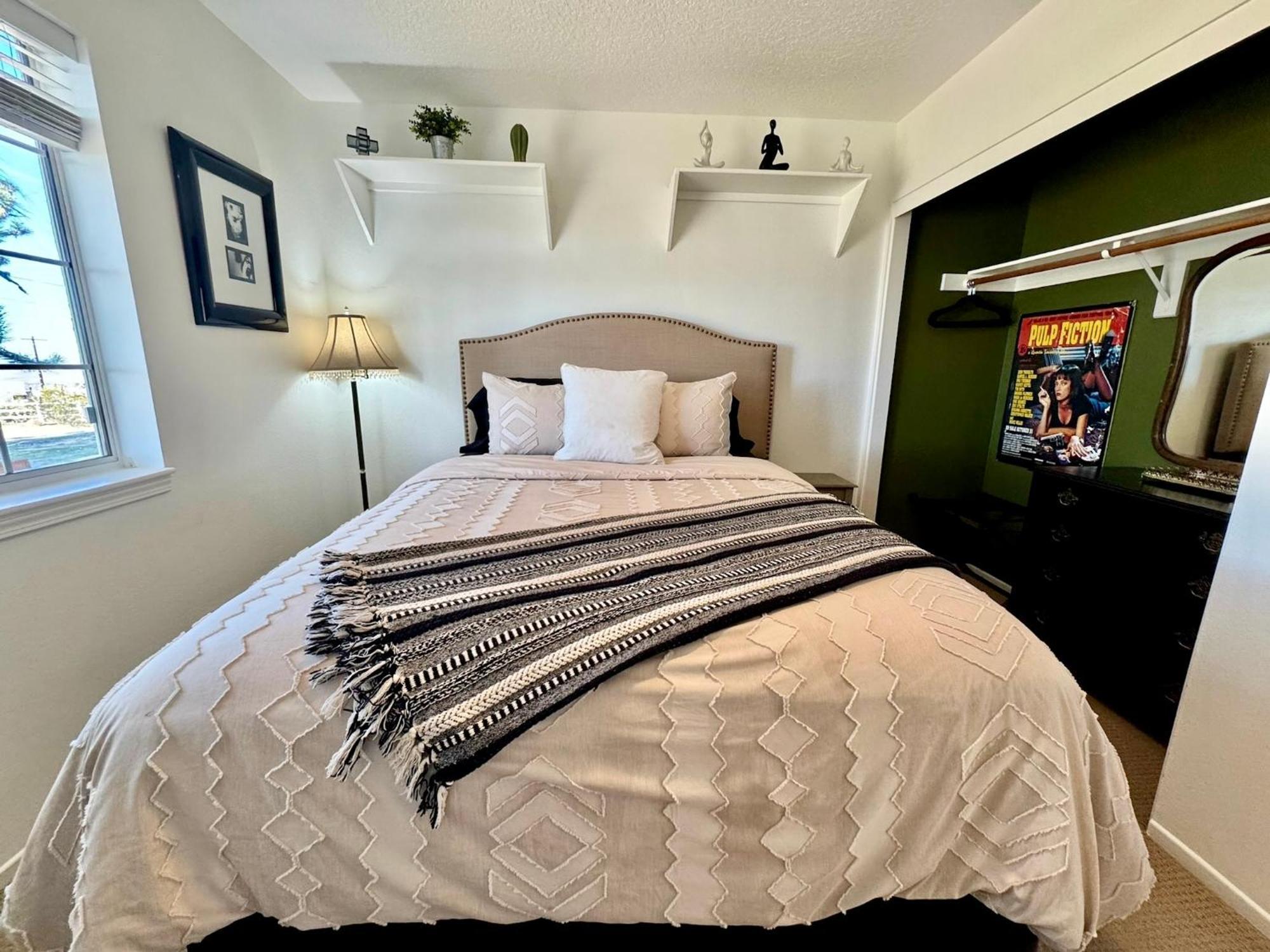 Epic Views, Huge House, Acres Of J-Trees To Explore, Hot Tub, Pool, Ac, And Mini-Golf Joshua Tree Bagian luar foto