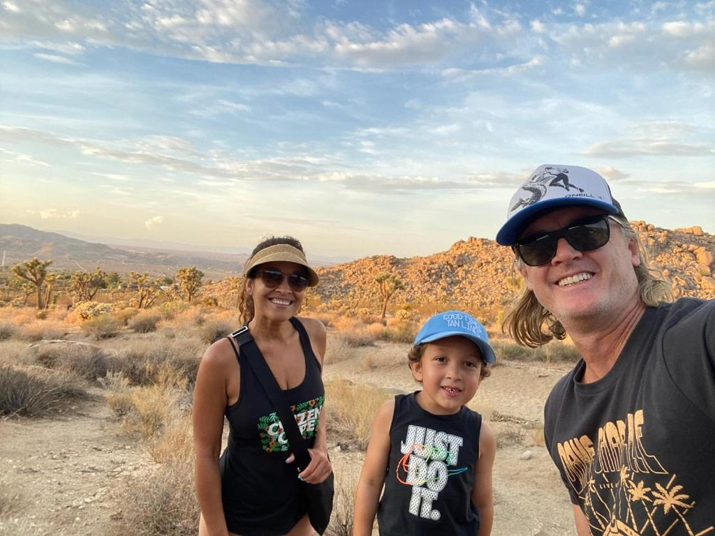 Epic Views, Huge House, Acres Of J-Trees To Explore, Hot Tub, Pool, Ac, And Mini-Golf Joshua Tree Bagian luar foto